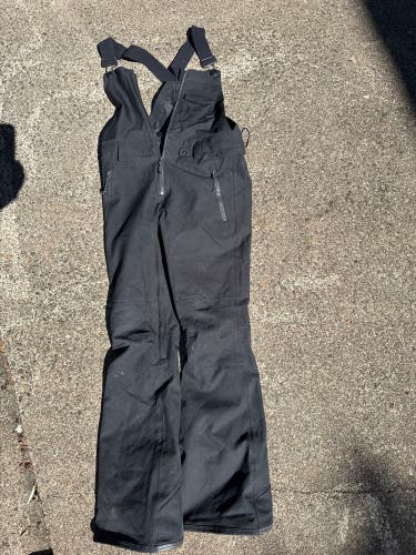 Black Women's Adult XS Volcom Pants (New)