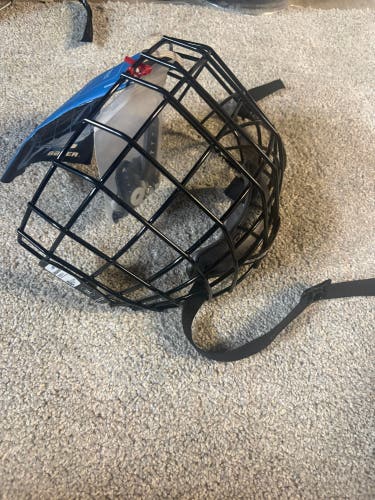 Bauer FM2000S cage with tags