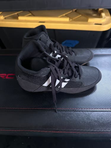 Youth Adidas Wrestling Shoes size 3Y