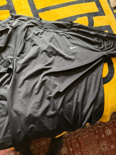 Black XL Men's Nike Shirt (Used)