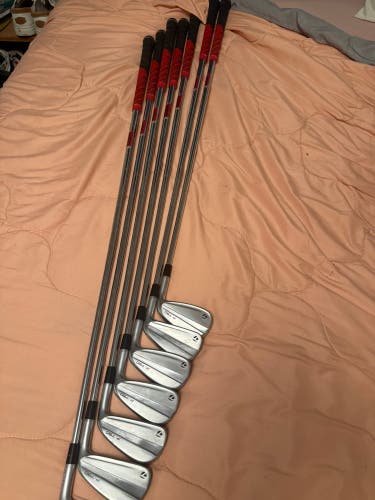 Men's 2025 TaylorMade P-790 Right Handed Iron Set Stiff Flex (Used)