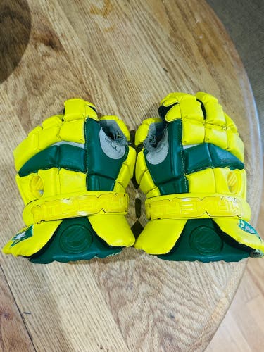 Maverik M3 Lacrosse Gloves (Used)