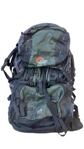 Lowe Alpine Hiking Backpack Contour III Green/Black Used