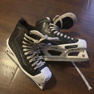 2016 CCM Ribcor 40K Hockey Goalie Skates Regular Width Size 4.5 (Used)