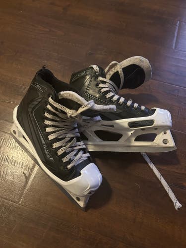 2016 CCM Ribcor 40K Hockey Goalie Skates Regular Width Size 4.5 (Used)