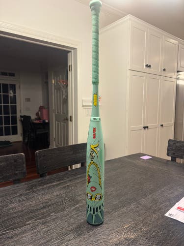 2026 Victus Nova Lit Beacon Composite USSSA Certified Bat (-8) 24 oz 32" (Used)