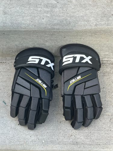 STX Stallion 200 Large Lacrosse Gloves (Used)