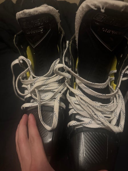 2024 Bauer Supreme M50 Pro Hockey Skates Regular Width 9 (Used)