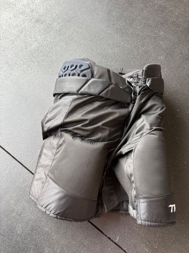 True Catalyst 9x4 Pants (Black) - Senior XL