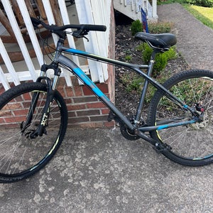 Unisex 2019 GT U Grade Sport Road Bike 27.5" (Used)