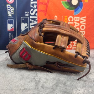 Wilson A2000 DP15 RHT Baseball Glove 11.75" (Used)