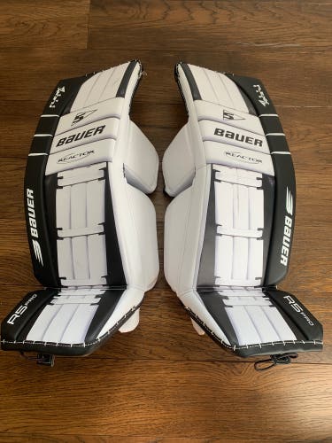 34+" MEDIUM Bauer Reactor R5 Pro Goalie Leg Pads (New),,,,,,,,