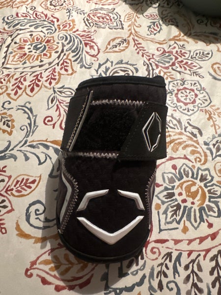 Black Senior EvoShield Elbow Guard Elbow Protection (Used)
