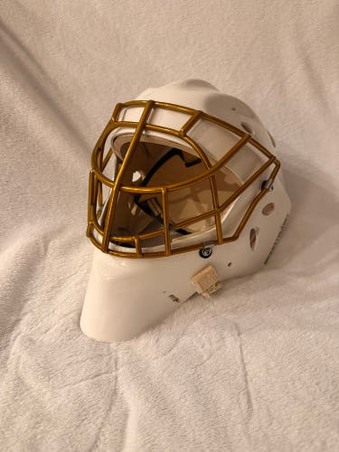 Senior Large Sportmask X8 Goalie Mask (Used)
