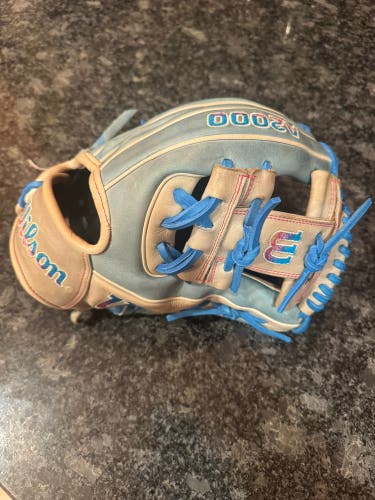 Wilson A2000 RH Infield Baseball Glove 11.5" Autism Speaks (Game ready)