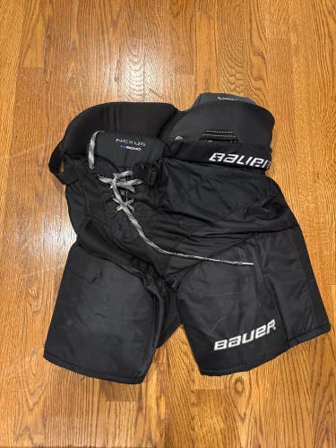 Men's Junior Large Bauer Nexus N8000 Hockey Pants (Used)