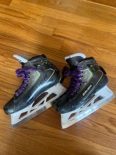 Bauer Elite Hockey Goalie Skates Size 4, Fit 3 (Used)