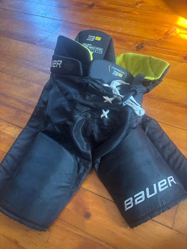 Senior Medium Bauer Supreme 3S Hockey Pants (Used)