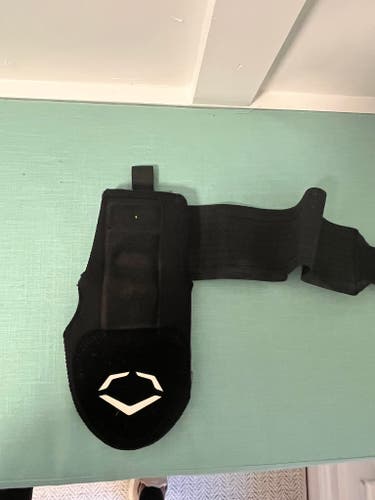 Black Junior EvoShield Sliding Mitt (Used)- like new