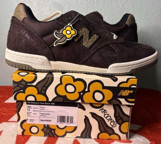 US M 13/W 14.5 -Tom Knox x Krooked x New Balance Numeric 600 “Chocolate Olive”