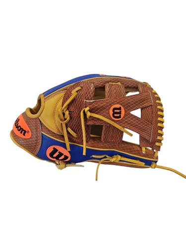 Used Wilson A2000 BB/SB Glove RH Throw None 12 3/4" 11850-S000025139