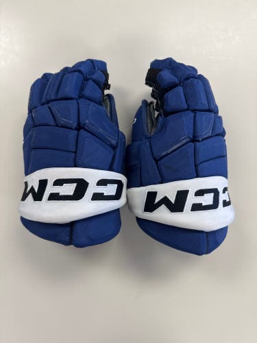 #94 CONOR GEEKIE CCM HGQL Gloves 13" Pro Stock (Set 4)