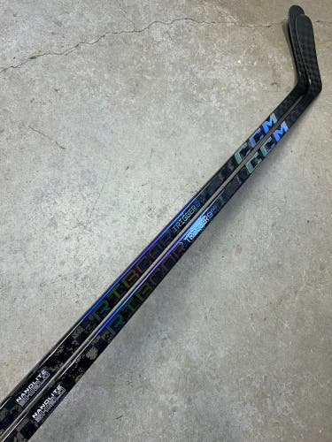 2 PACK 90 Flex P29 Senior CCM RibCor Trigger 9 Pro Left Hand Hockey Stick Pro Stock (New)