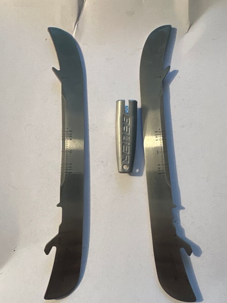 Bauer Fly-X 238mm size 4-4.5 (New)