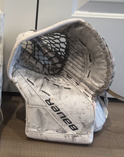 Bauer M5 Pro Regular Glove Intermediate