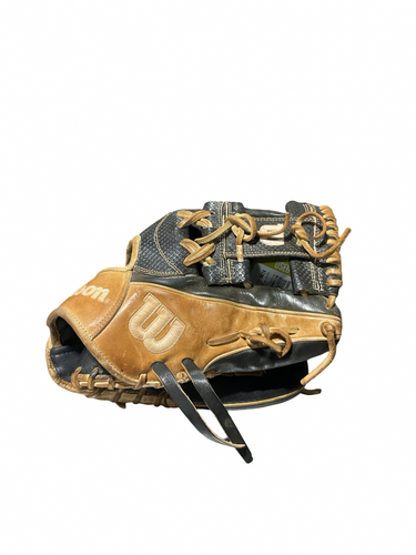 Used Wilson A2000 BB/SB Glove RH Throw Black 11 3/4" 11834-S000053714