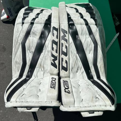 35"+1 Senior CCM Extreme Flex III Pro Goalie Leg Pads
