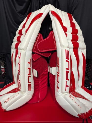 30" 2023 True Catalyst 7X3 Goalie Leg Pads (New)