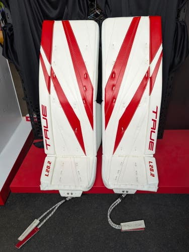 35" 2025 True L20.2 Goalie Leg Pads (New)