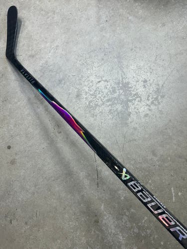 77 Flex P92 Senior Bauer Flylite Right Hand Hockey Stick Pro Stock (Used)