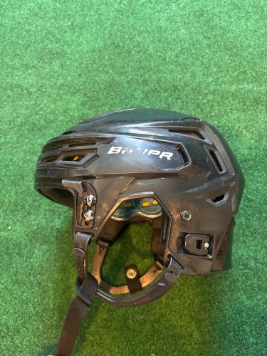 Black Medium Bauer Re-Akt 150 Helmet (Used)