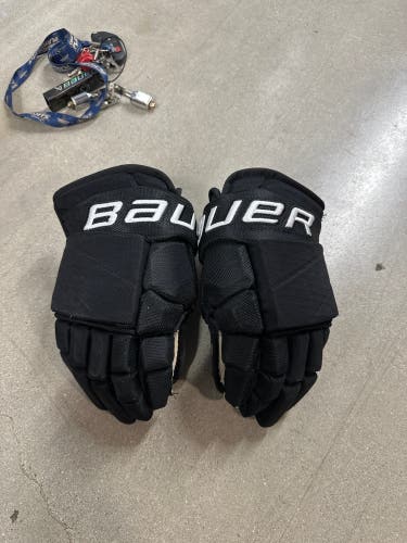 USHL DUBUQUE FIGHTING SAINTS Bauer Vapor Pro Team Gloves 13" Pro Stock (Used)