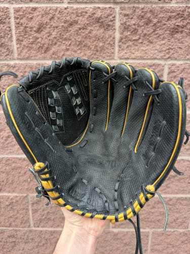 Wilson A2000 SCV125 12.5" RHT Softball Glove