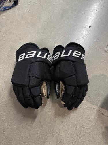 USHL DUBUQUE FIGHTING SAINTS Bauer Vapor Pro Team Gloves 13" Pro Stock (Used)