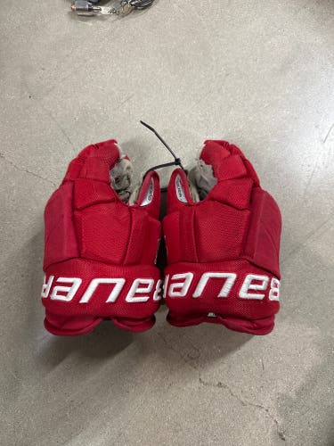 USHL DUBUQUE FIGHTING SAINTS Bauer Vapor Pro Team Gloves 13" Pro Stock (Used)