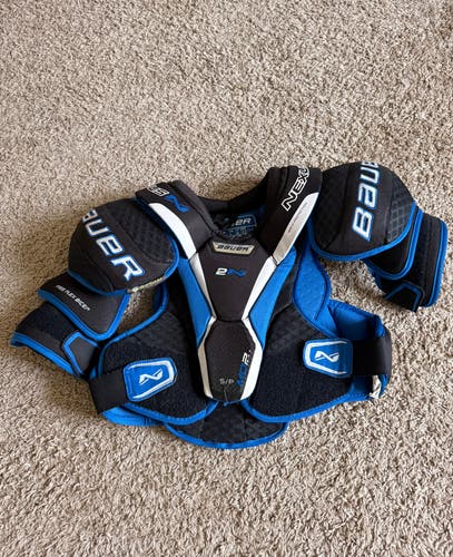 Bauer Nexus 2N Shoulder Pads