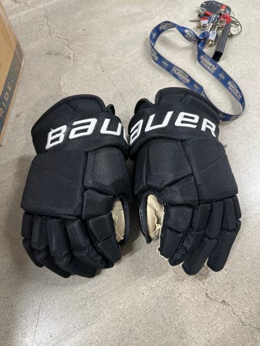 USHL DUBUQUE FIGHTING SAINTS Bauer Vapor Pro Team Gloves 14" Pro Stock (Used)