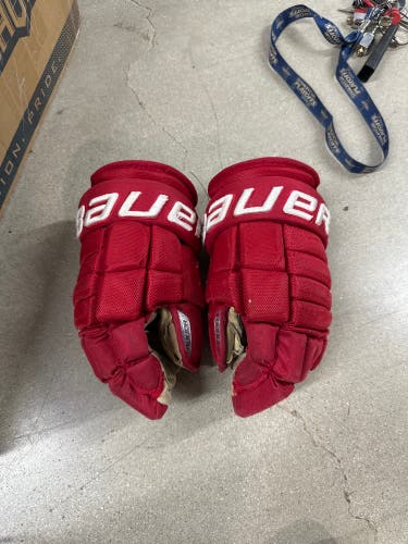 USHL DUBUQUE FIGHTING SAINTS Bauer Vapor Pro Team Gloves 13" Pro Stock (Used)