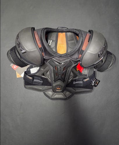 New Senior Medium CCM Tacks XR Pro Shoulder Pads