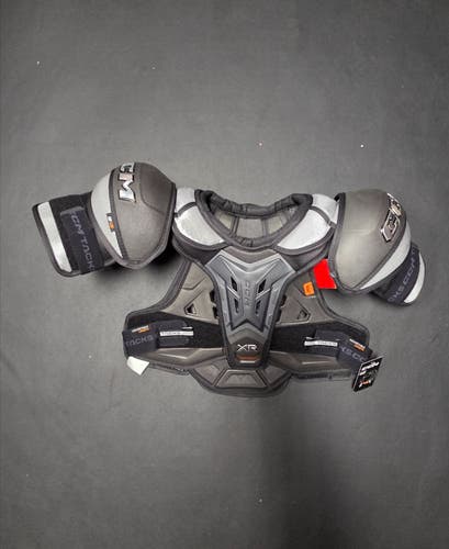 New Senior Medium CCM Tacks XR Shoulder Pads