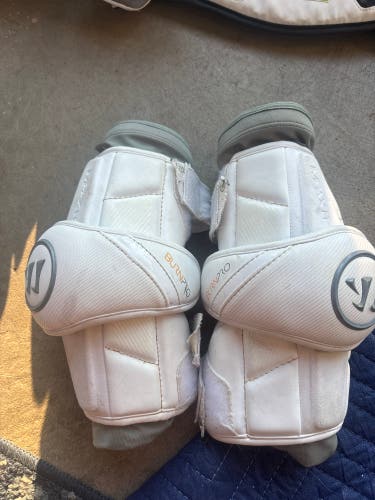Medium Adult Warrior Burn Pro Arm Pads (Used)