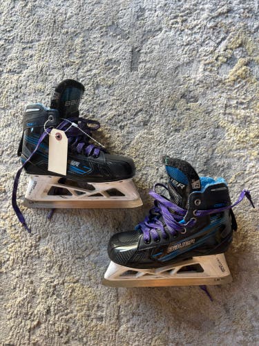 Junior Bauer GSX Hockey Goalie Skates Extra Wide Width Size 2.5
