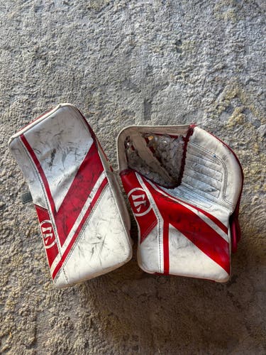 Red Junior Warrior Ritual G6 E+ Goalie Glove & Blocker Regular