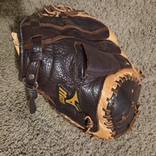 Mizuno RH Catcher's Franchise Pro Scoop Baseball Glove 33" Nice/Game Ready