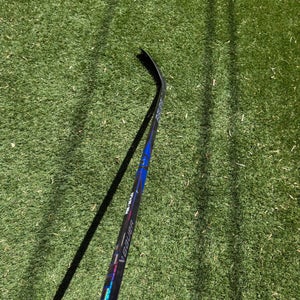 Intermediate Bauer Proto2 Right Handed Hockey Stick P28 65 Flex (Used)