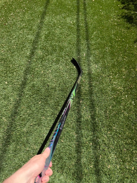 Intermediate Bauer Proto2 Right Handed Hockey Stick P28 65 Flex (Used)